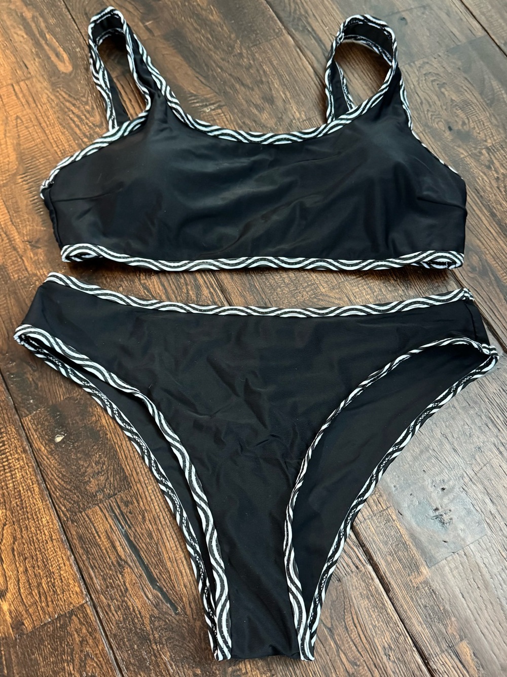 SHEIN Black Two-Piece Swim Set with Contrast White Trim Size L